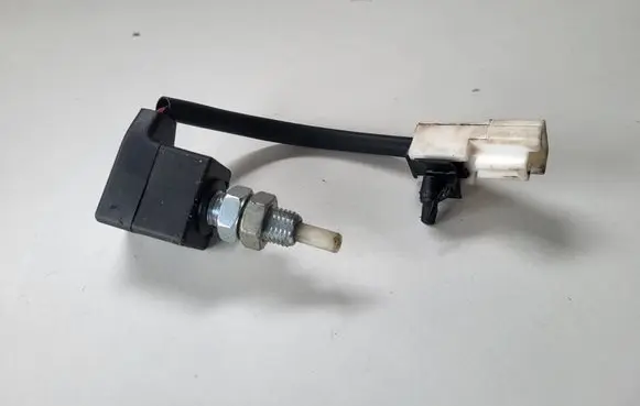 Clutch pedal sensor