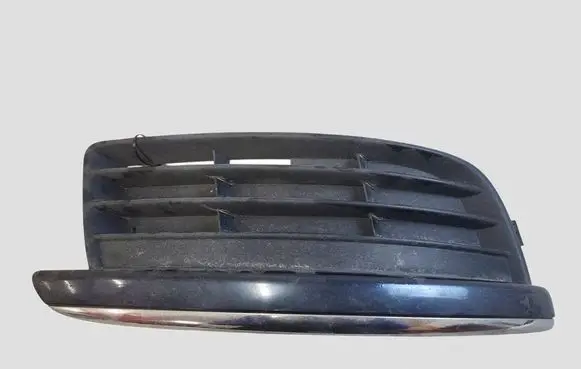 Volkswagen Golf V Front bumper lower grill 1K0853666J