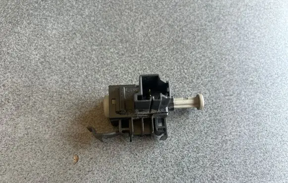 Ford Fiesta Clutch pedal sensor 6G9T11A152AA