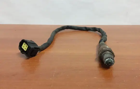 Mercedes-Benz S W221 Lambda probe sensor 0045420818 8133