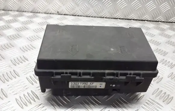 Opel Corsa D Fuse box cover 13217392