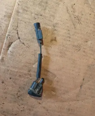 Windshield washer spray nozzle