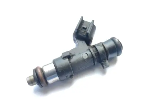 Volvo S60 Fuel injector 30757534 0280158096