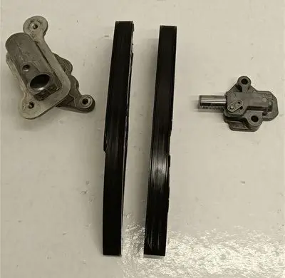 Hyundai Tucson TL Slide rail for timing chain 