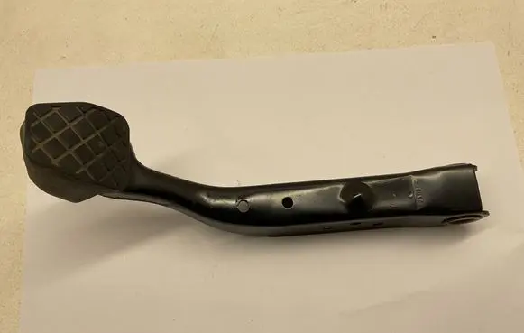 Volkswagen Touran I Brake pedal 240804