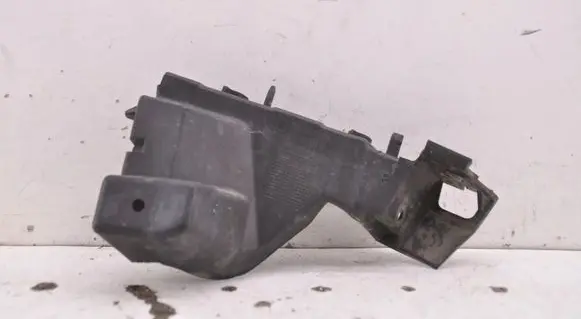 Audi Q5 SQ5 8R Front bumper mounting bracket 8R0807284