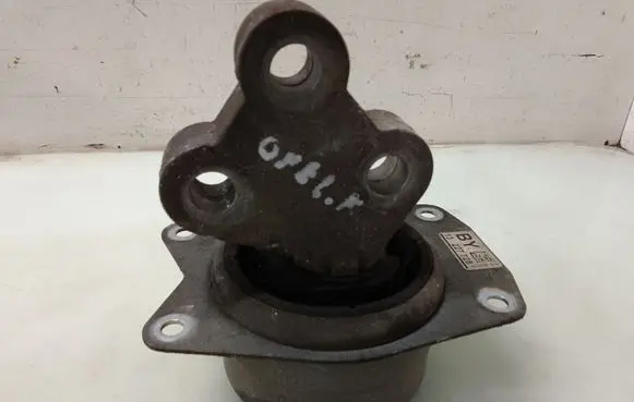 Opel Insignia A Engine mount bracket 13227728