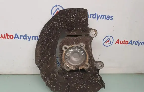BMW 7 E65 E66 Front wheel hub spindle knuckle 6753461 31216753461