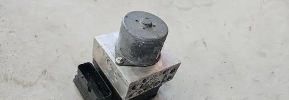 Mini One - Cooper Coupe R56 ABS Pump 6785943 34084996A 15803912