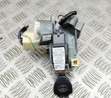 Toyota Hilux (AN10, AN20, AN30) Ignition lock 8978322023 625736000