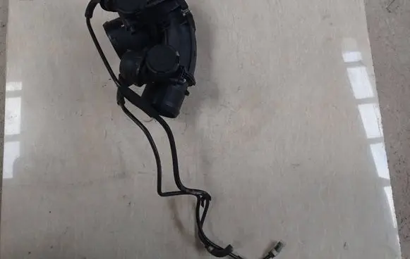 Peugeot 407 Throttle valve 9646846380