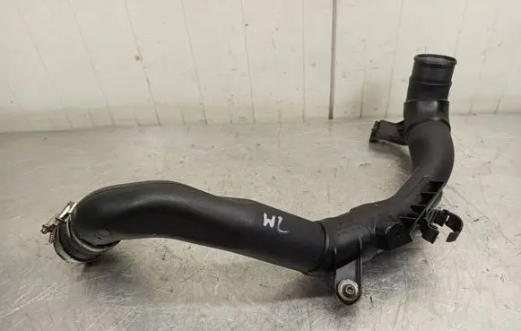 Skoda Fabia Mk2 (5J) Intercooler hose/pipe 6R0145770H