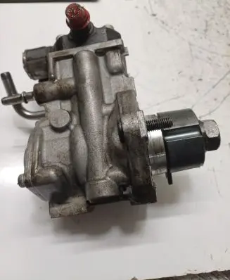 Volvo V60 Fuel injection high pressure pump VEA132360020AAA D4204T9