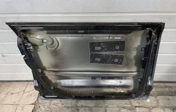 Volkswagen Touareg I Front door