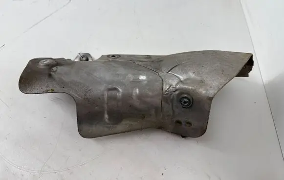 BMW 5 F10 F11 Heat shield in engine bay 7577003