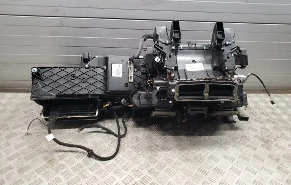 Mercedes-Benz S W221 Interior heater climate box assembly A2218704192 2218345660