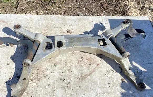 Volvo V70 Rear subframe 09492948