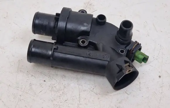 Land Rover Freelander 2 - LR2 Thermostat/thermostat housing 9657182080