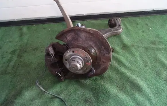 Front wheel hub spindle knuckle