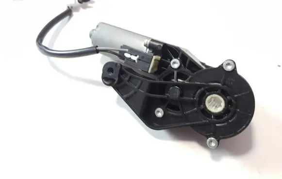Mercedes-Benz GLK (X204) Seat adjustment motor 0390203367