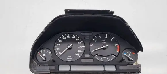 BMW 5 E34 Speedometer (instrument cluster) 8364749 83647494 62118364749
