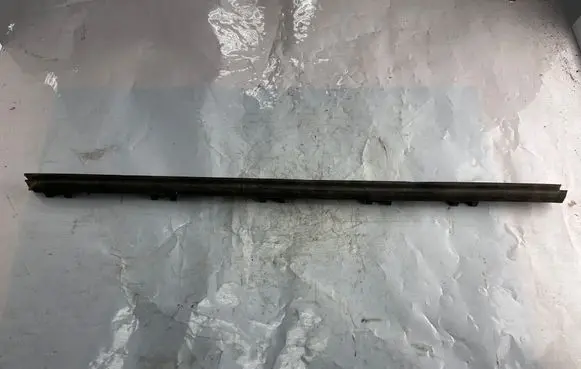 BMW 5 E39 Front door trim (molding) 8185816