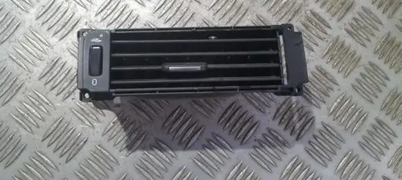 Volvo XC70 Dash center air vent grill 30676293 30755180