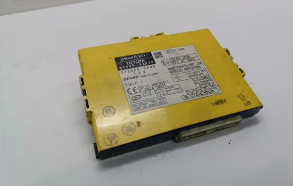 Lexus IS 220D-250-350 Keyless (KESSY) go control unit/module 8999053030