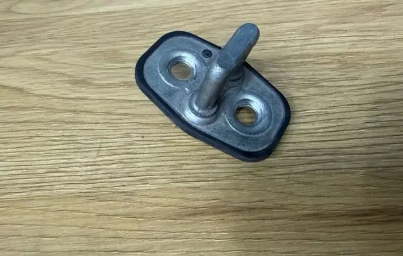Peugeot Partner Rear door lock loop/hook striker 9655466380