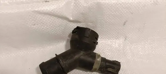 Coolant pipe/hose
