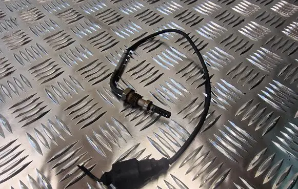 Audi A8 S8 D3 4E Exhaust gas temperature sensor 057906088A