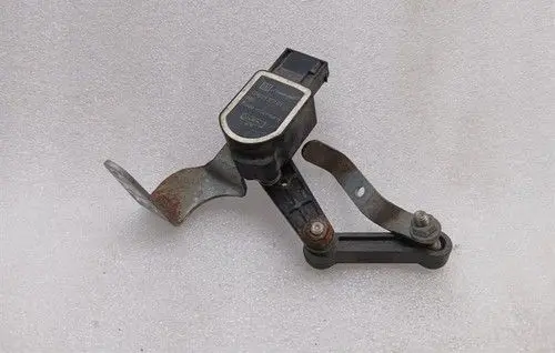 McLaren 675LT Spider Rear air suspension level height sensor 11M0253CP