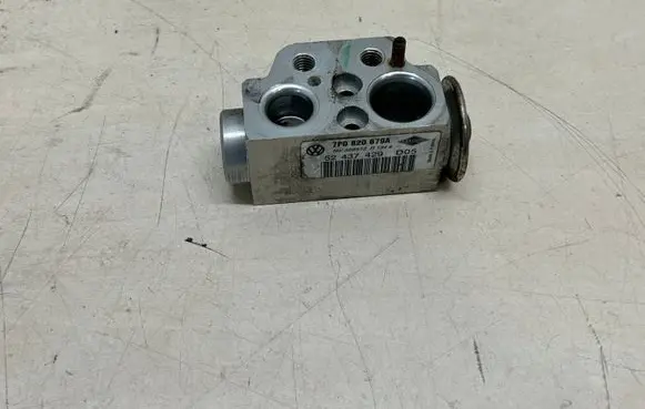 Porsche Cayenne (92A) Air conditioning (A/C) expansion valve 7P0820679A