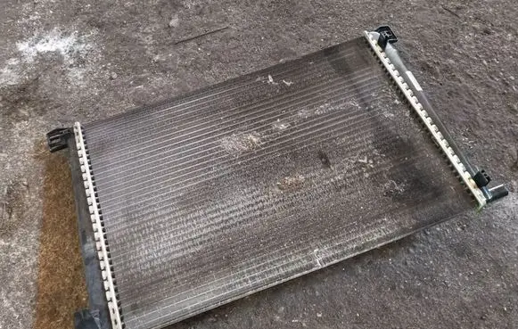 Mini One - Cooper Coupe R56 Coolant radiator 7535099