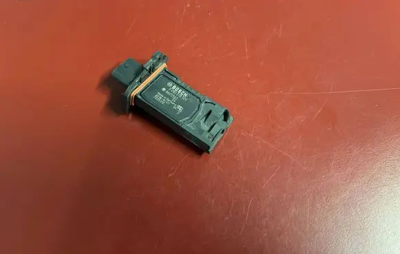 BMW X3 G01 Mass air flow meter 8605565