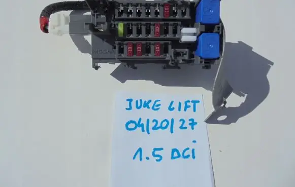 Nissan Juke I F15 Fuse module
