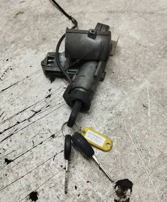 Volkswagen Sharan Ignition lock P012106