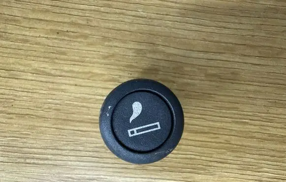 Volvo V70 Cigarette lighter 