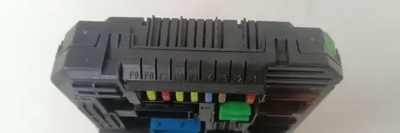 Citroen C3 Aircross Fuse module 981985128001