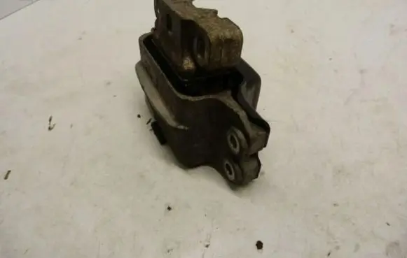 Volkswagen Golf VI Engine mount bracket 1K0199555