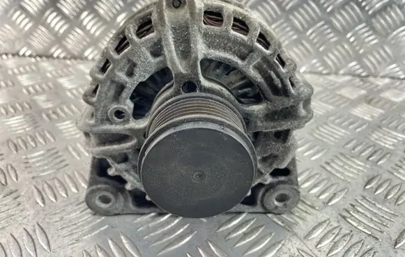 Nissan Qashqai Generator/alternator 231004EA0A