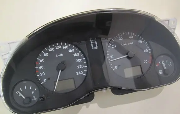 Volkswagen Sharan Speedometer (instrument cluster) 7M0919882K