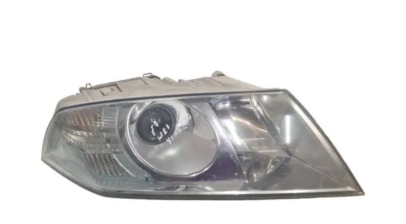 Skoda Octavia Mk2 (1Z) Headlight/headlamp