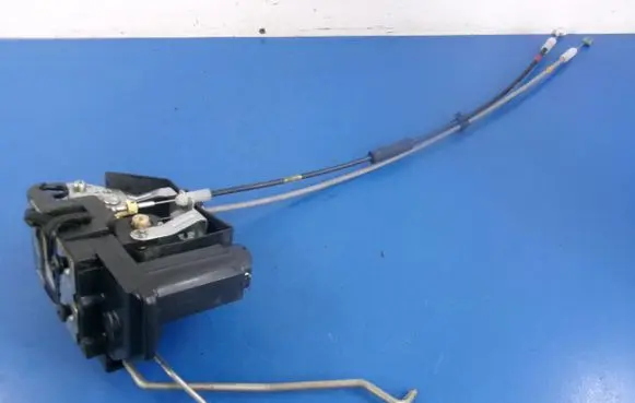 Hyundai i10 Front door lock