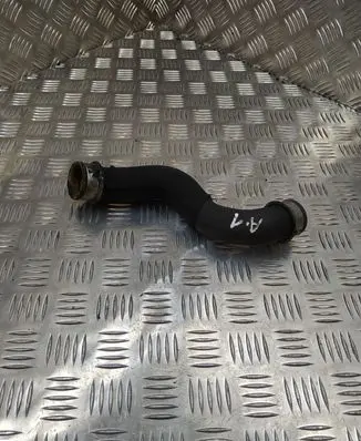 Mercedes-Benz E W212 Engine coolant pipe/hose A2125018282