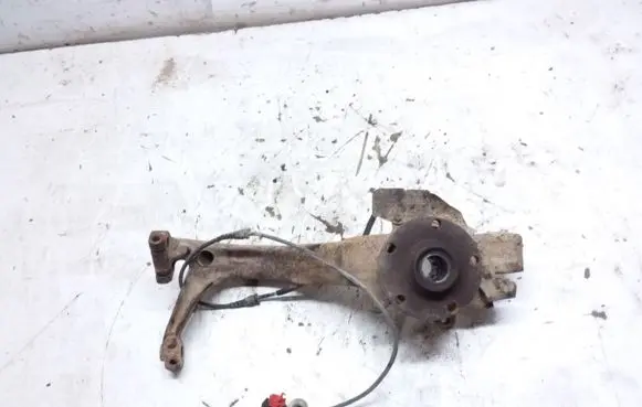 Audi A6 S6 C5 4B Front wheel hub