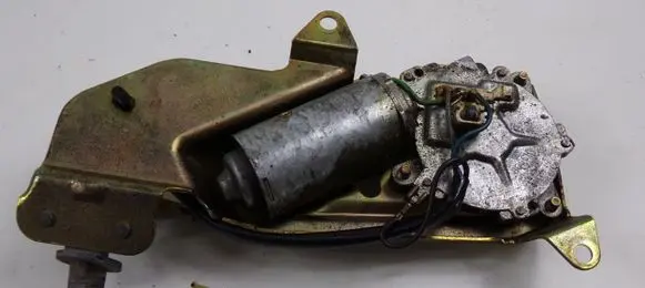 Renault 19 Rear window wiper motor 7700779045
