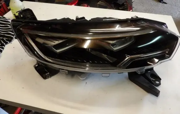 Renault Espace V (RFC) Headlight/headlamp 260100341R
