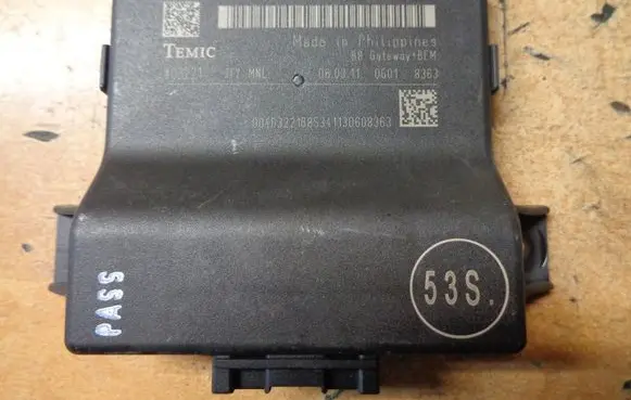 Audi A4 S4 B8 8K Gateway control module 8T0907468AB