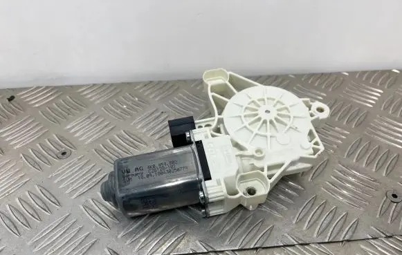 Audi A7 S7 4K8 Front door window regulator motor 4K0959802